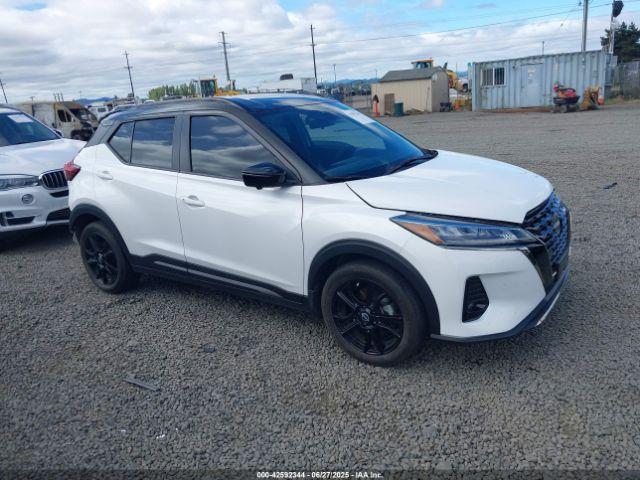  Salvage Nissan Kicks