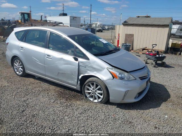  Salvage Toyota Prius v