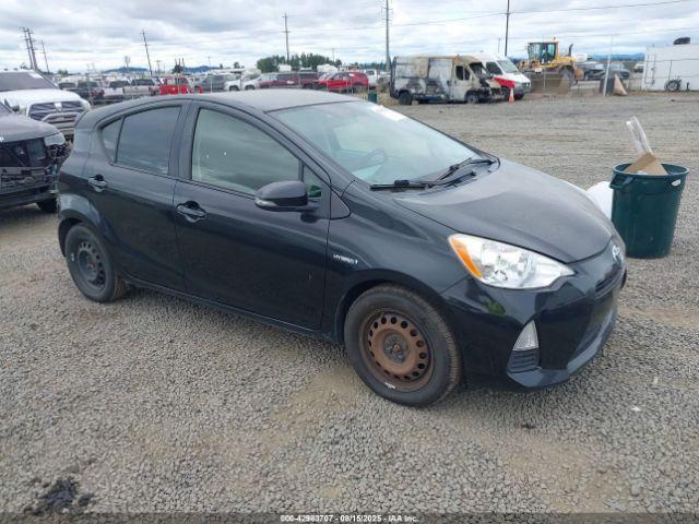  Salvage Toyota Prius c