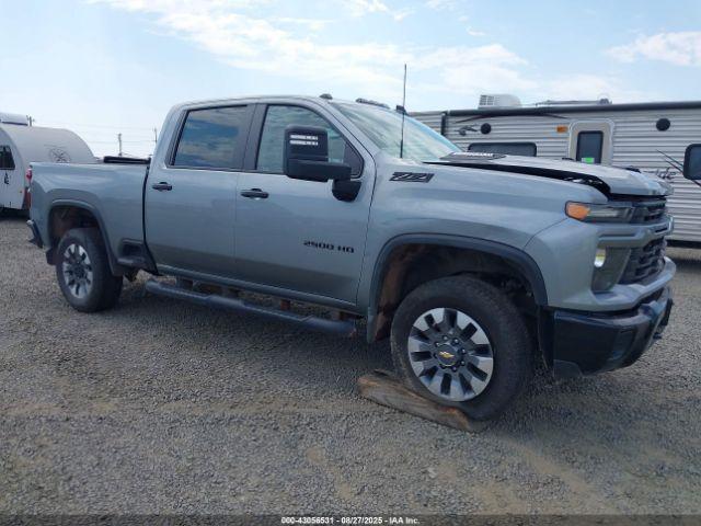  Salvage Chevrolet Silverado 2500