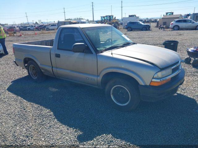  Salvage Chevrolet S-10