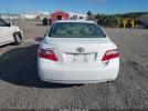 Toyota Camry Le Image 16
