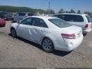 Toyota Camry Le Image 10