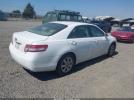 Toyota Camry Le Image 12