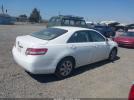 Toyota Camry Le Image 5
