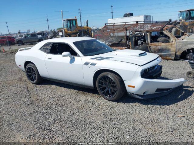  Salvage Dodge Challenger