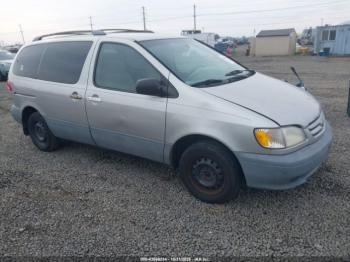  Salvage Toyota Sienna