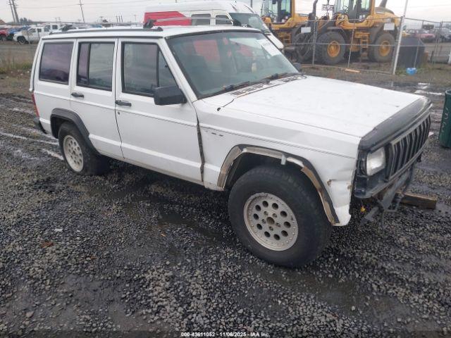  Salvage Jeep Cherokee