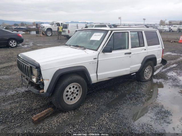 Jeep Cherokee Sport Image 2