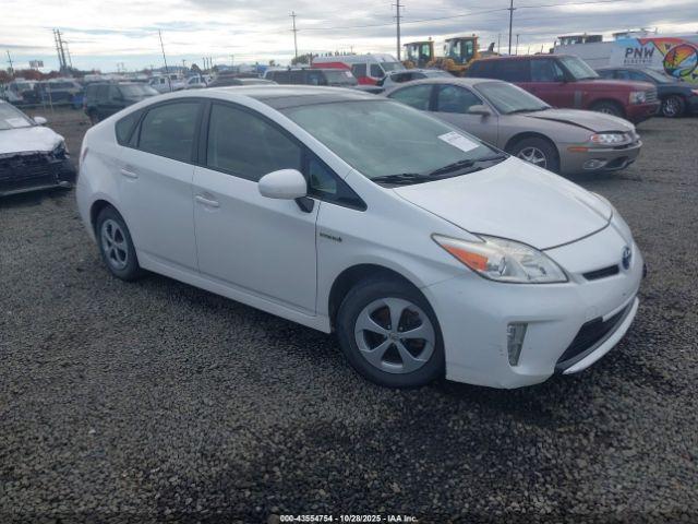  Salvage Toyota Prius