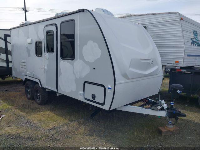  Salvage Winnebago Micro Minnie