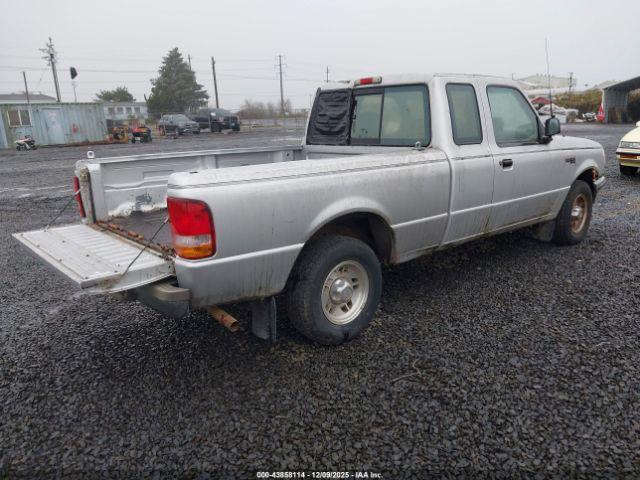 Ford Ranger Super Cab Image 4