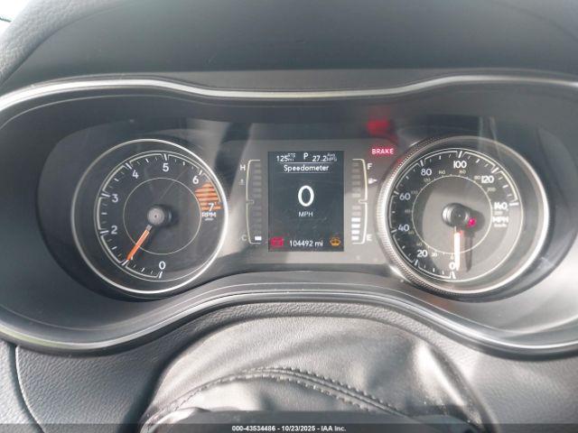 Jeep Cherokee Latitude Plus 4x4 Image 11