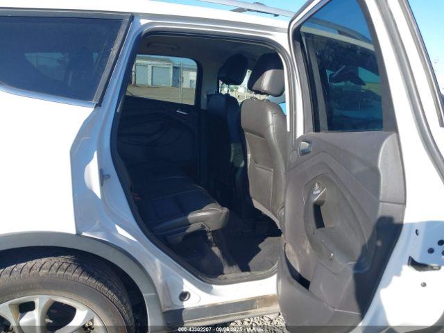 Ford Escape Titanium Image 15