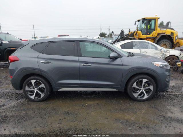 Hyundai TUCSON Limited Image 14