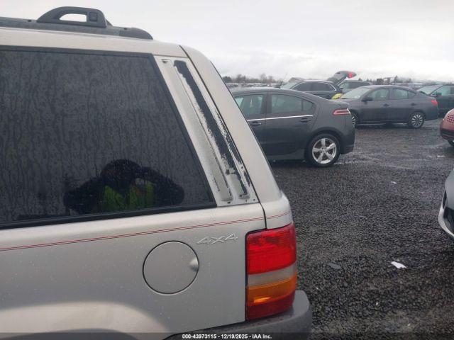 Jeep Grand Cherokee Image 8