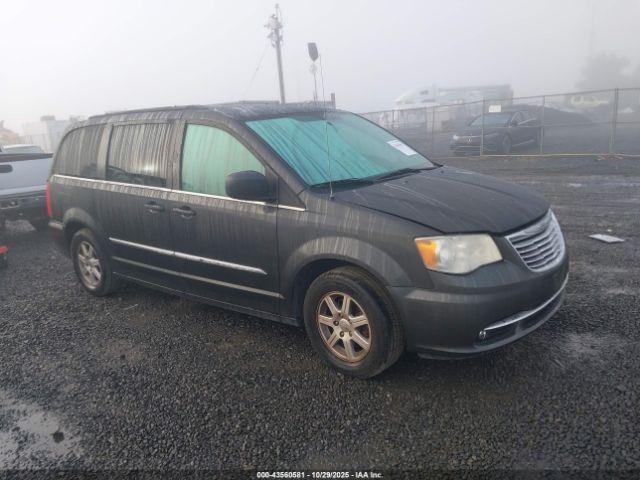  Salvage Chrysler Town & Country