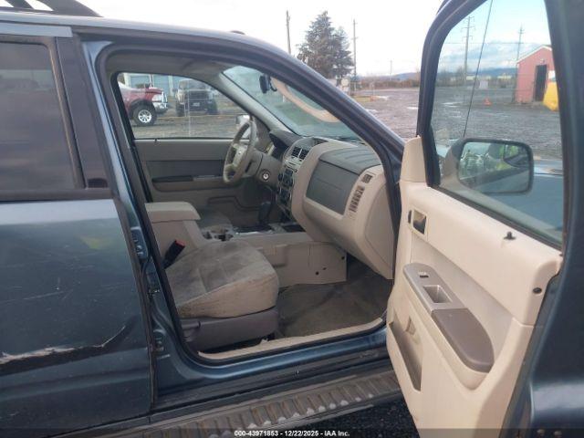 Ford Escape Xlt Image 9