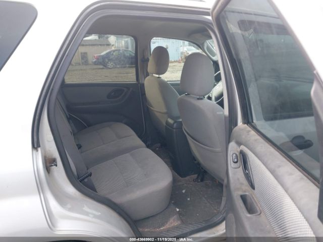 Ford Escape Hybrid Image 4