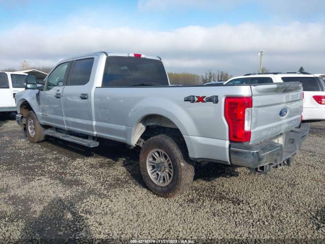 Ford F-350 Xl Image 7