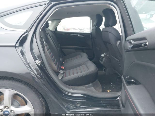 Ford Fusion Se Image 8