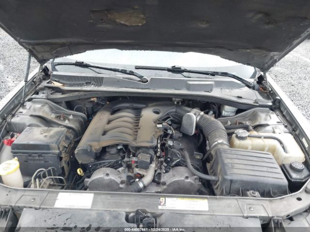 Chrysler 300 Touring Image 9