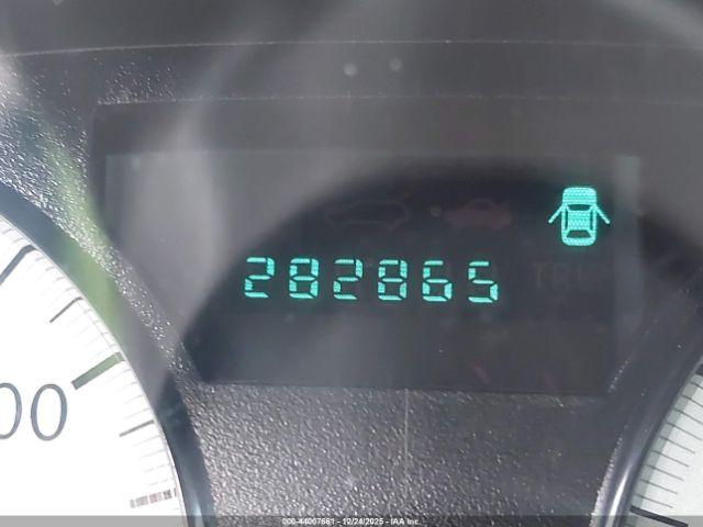 Chrysler 300 Touring Image 6