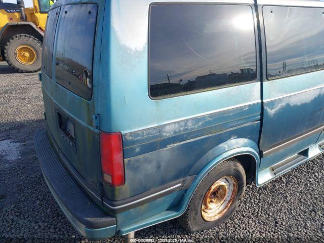 Chevrolet Astro Image 2