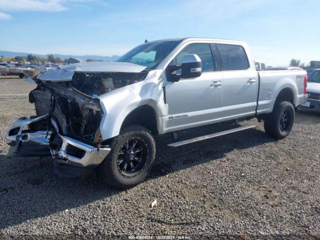 Ford F-350 Lariat Image 20