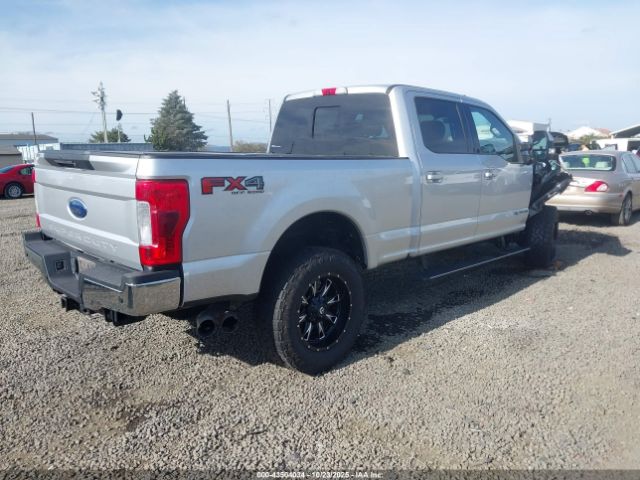 Ford F-350 Lariat Image 16