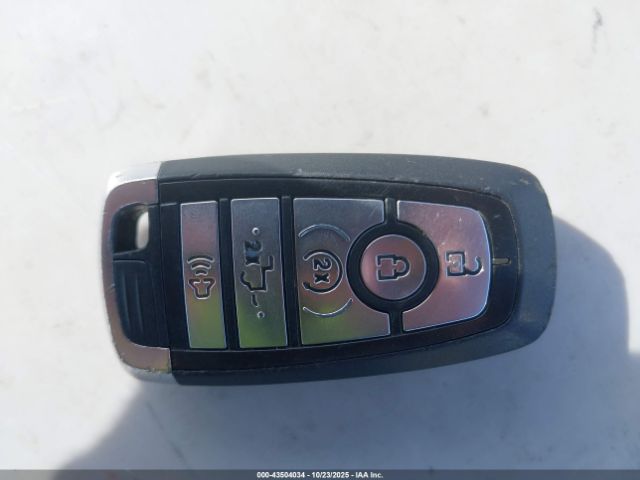 Ford F-350 Lariat Image 7