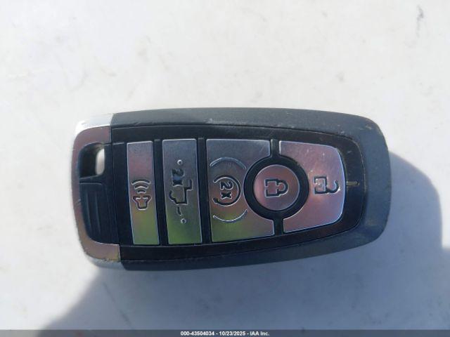 Ford F-350 Lariat Image 7