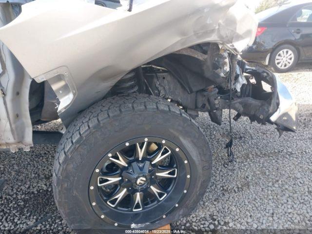 Ford F-350 Lariat Image 17