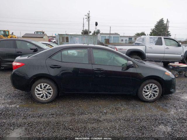 Toyota Corolla Le Image 2