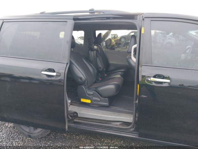 Toyota Sienna Se 8 Passenger Image 4