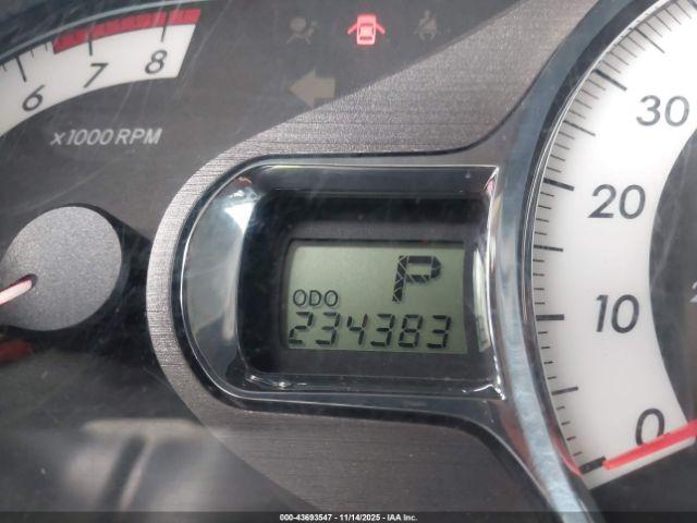 Toyota Sienna Se 8 Passenger Image 13