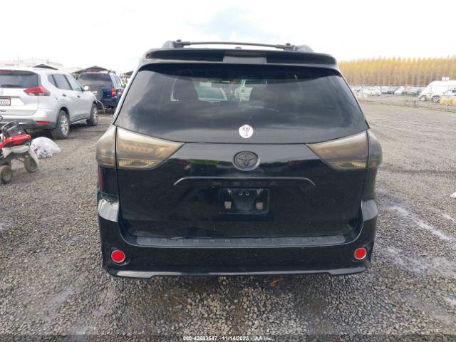 Toyota Sienna Se 8 Passenger Image 14