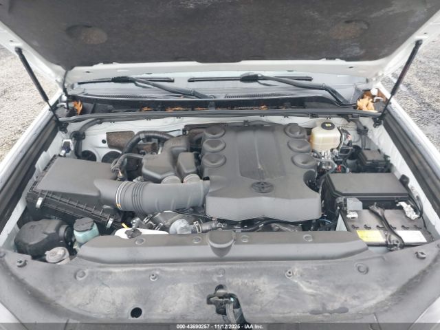 Toyota 4Runner Sr5 Premium Image 10