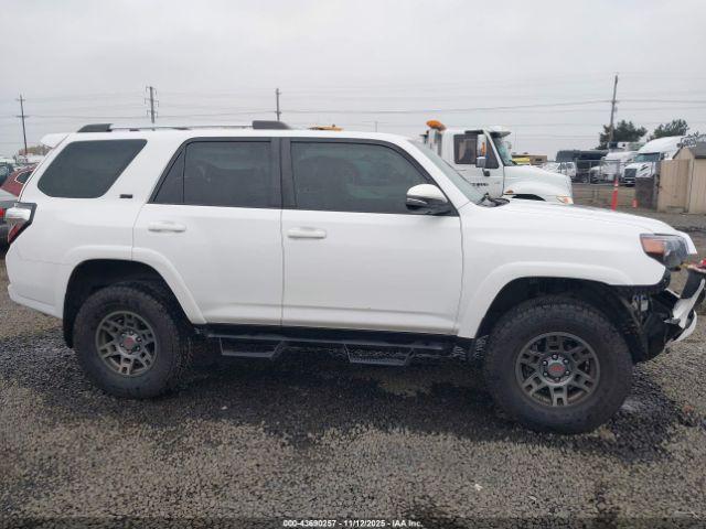Toyota 4Runner Sr5 Premium Image 12