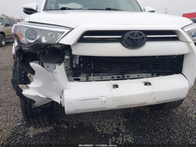 Toyota 4Runner Sr5 Premium Image 16