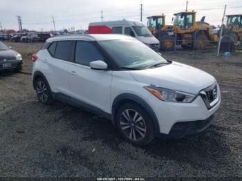  Salvage Nissan Kicks