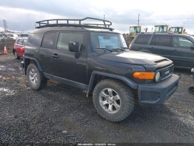  Salvage Toyota FJ Cruiser