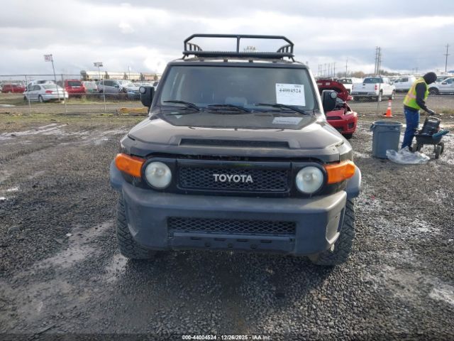 Toyota FJ Cruiser Image 13