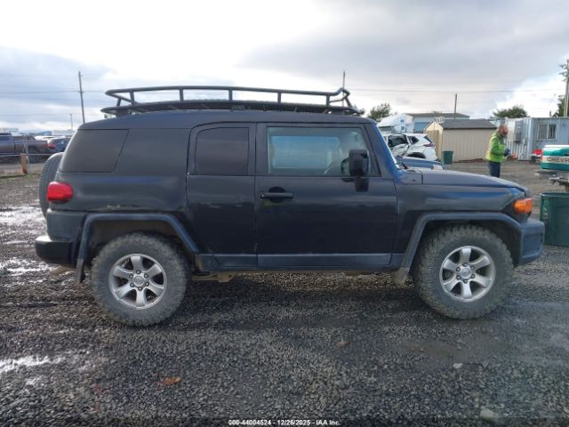 Toyota FJ Cruiser Image 16