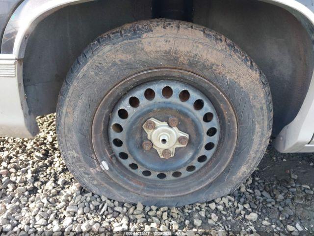 Cadillac DeVille Image 4