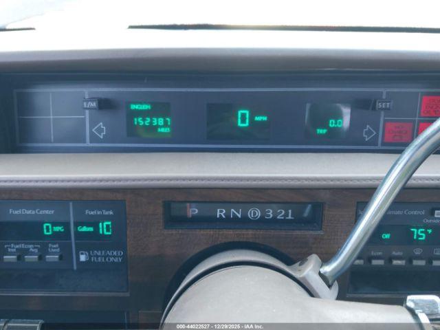 Cadillac DeVille Image 6