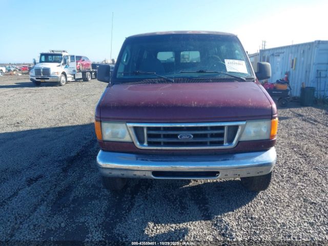 Ford E-350 Image 11