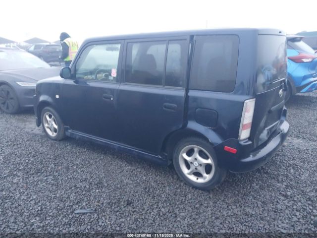 Scion xB Image 15