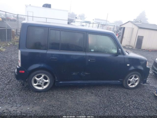 Scion xB Image 8