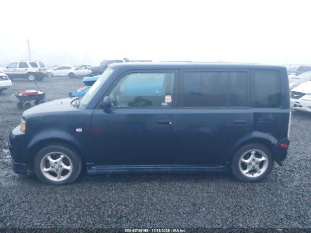 Scion xB Image 7